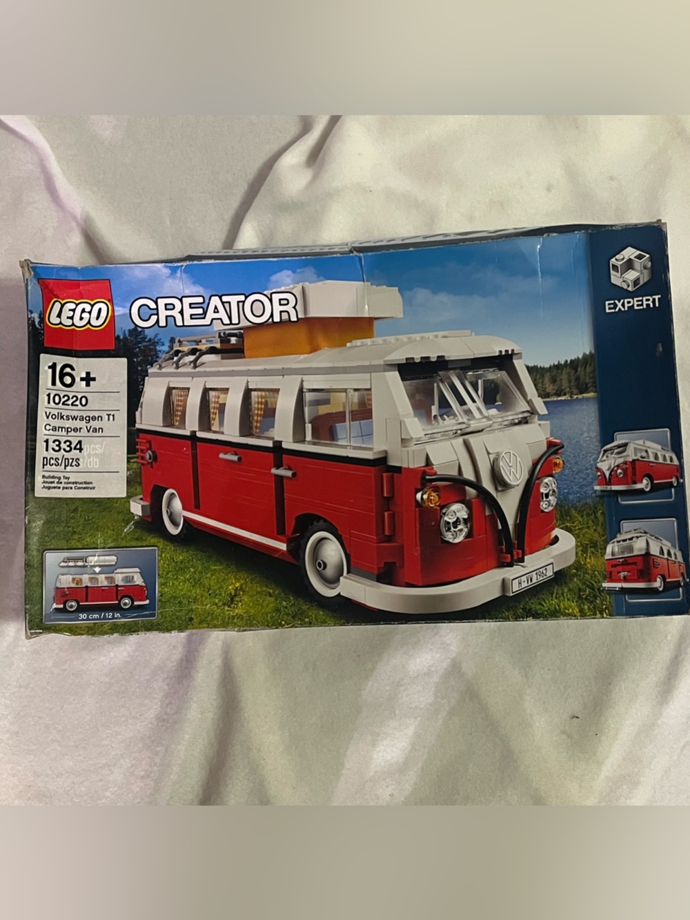**RETIRED**LEGO Red and White Creator Volkswagen T1 Camper Van Set 10220